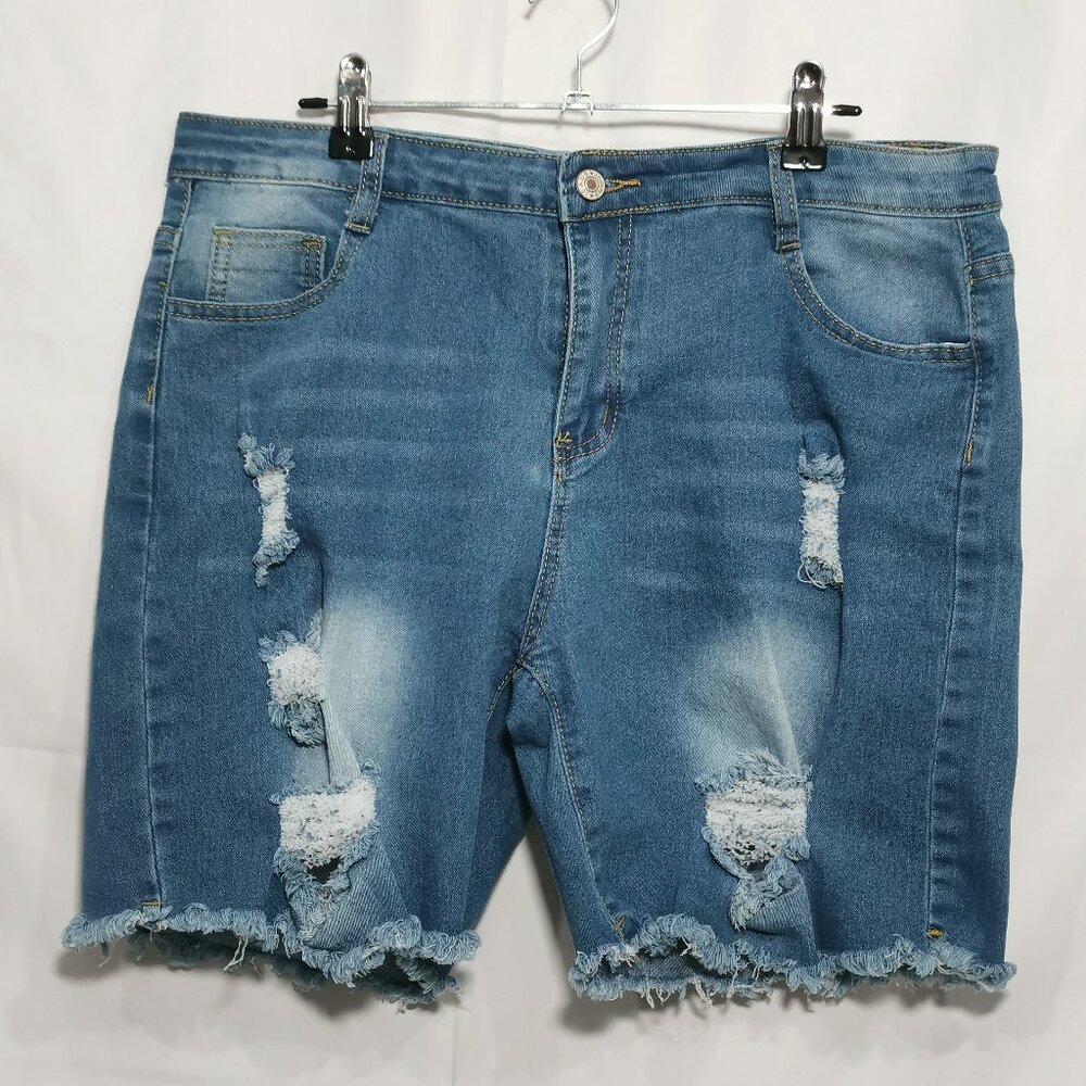 Distressed Medium Wash Denim Shorts Size L NWOT #105